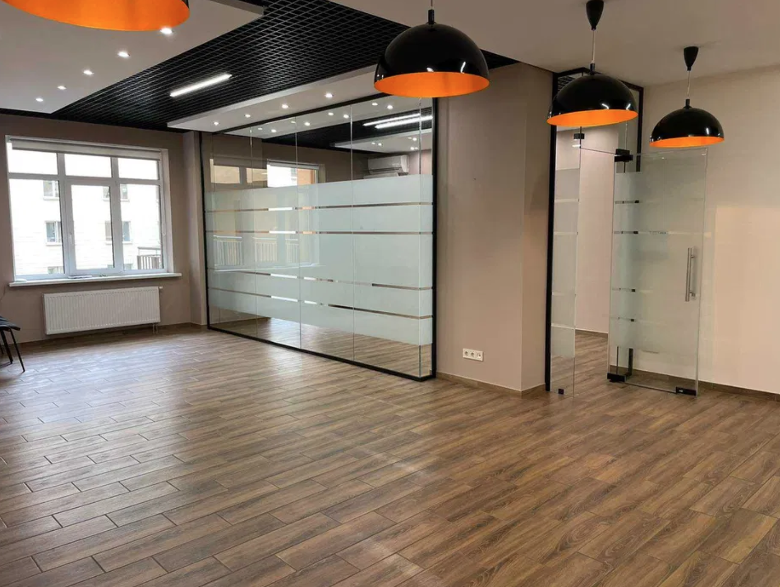 Аренда 120 м2 Евгения Коновальца, 36Е